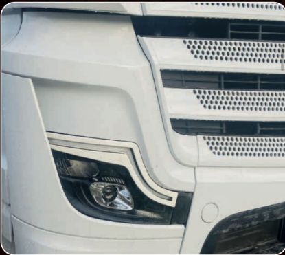 Bild på Mercedes Benz ögonlock